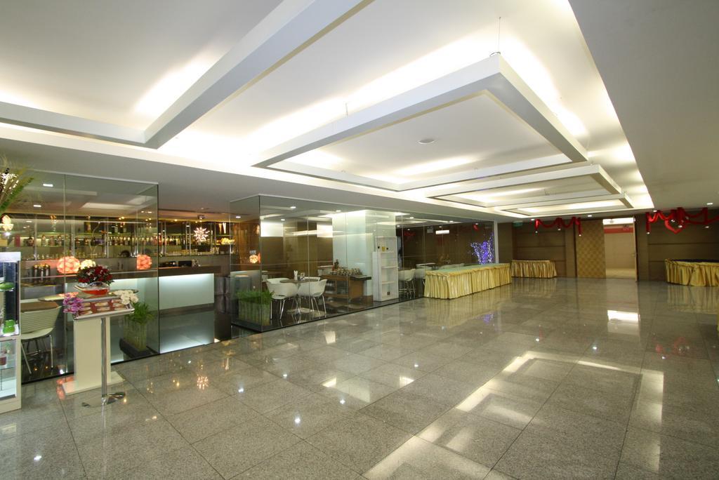 Baiyoke Suite Hotel Bangkok Exterior foto