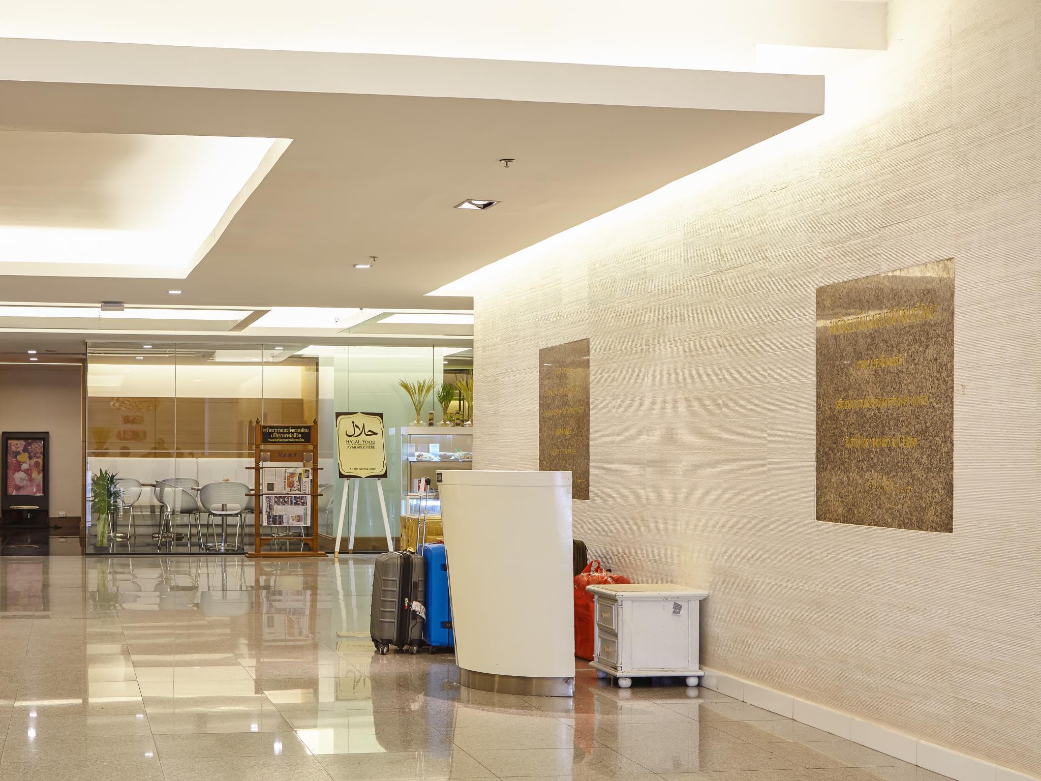 Baiyoke Suite Hotel Bangkok Exterior foto