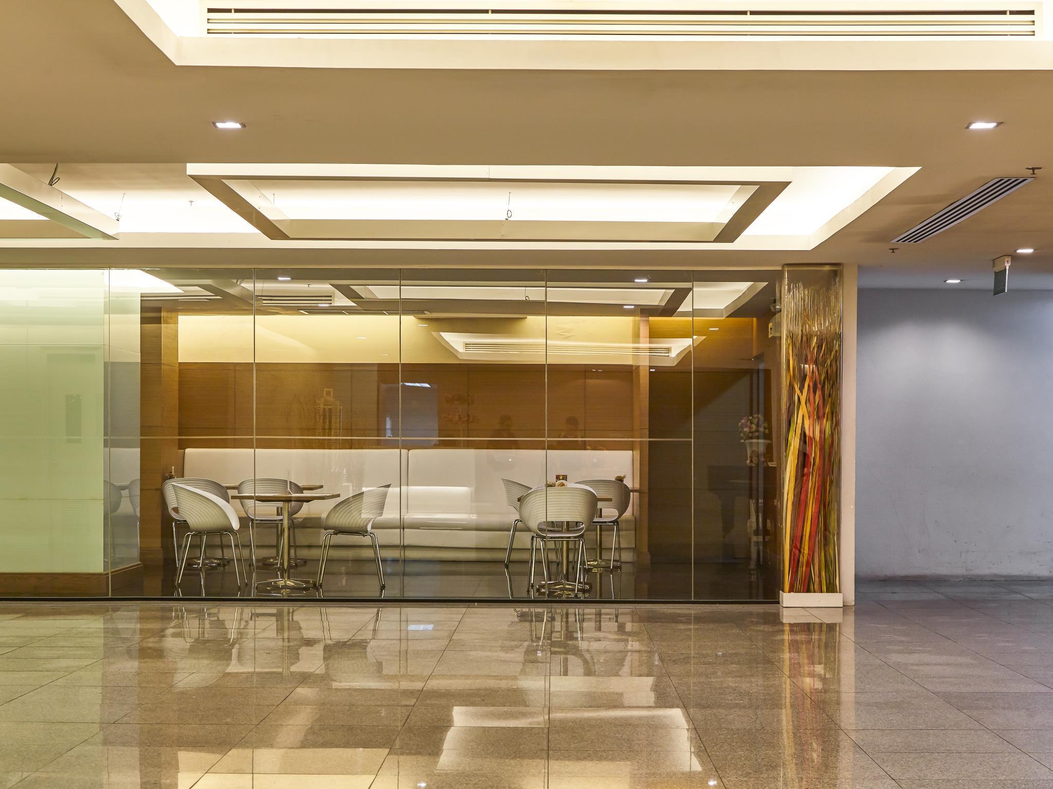 Baiyoke Suite Hotel Bangkok Exterior foto
